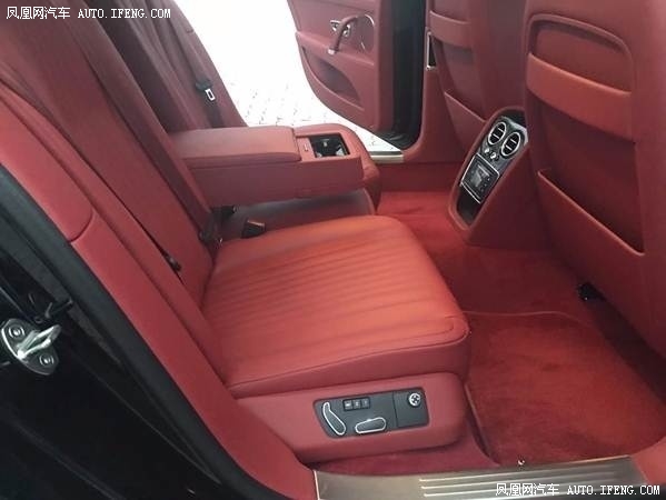 19款宾利飞驰V8S天津港保税区平行进口最新报价 裸车价